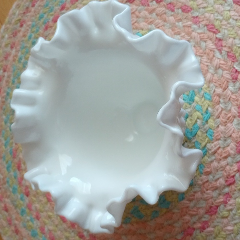Vintage Hobnail Milk Glass Fluted Ruffled Edge - Picture 6 of 9